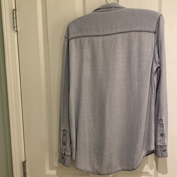 Aritzia-Montana Chambray Modal Light Blue Tones Button Down Shirt (Size:Medium) - Picture 5 of 6